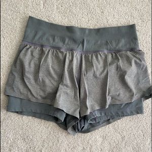 LULULEMON GREY SHORTS
